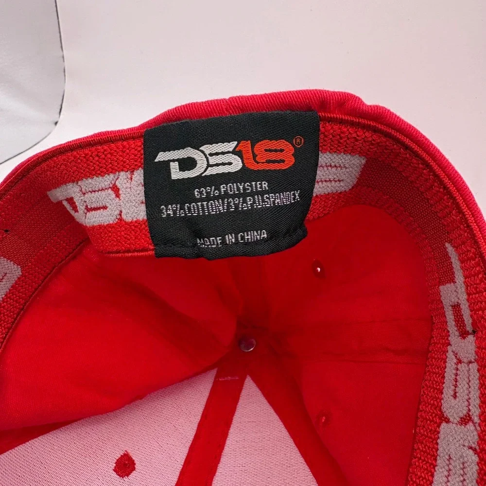DS18 We Like It Loud Red Baseball Cap Hat Car Audio Embroidered Flex‎ Fit